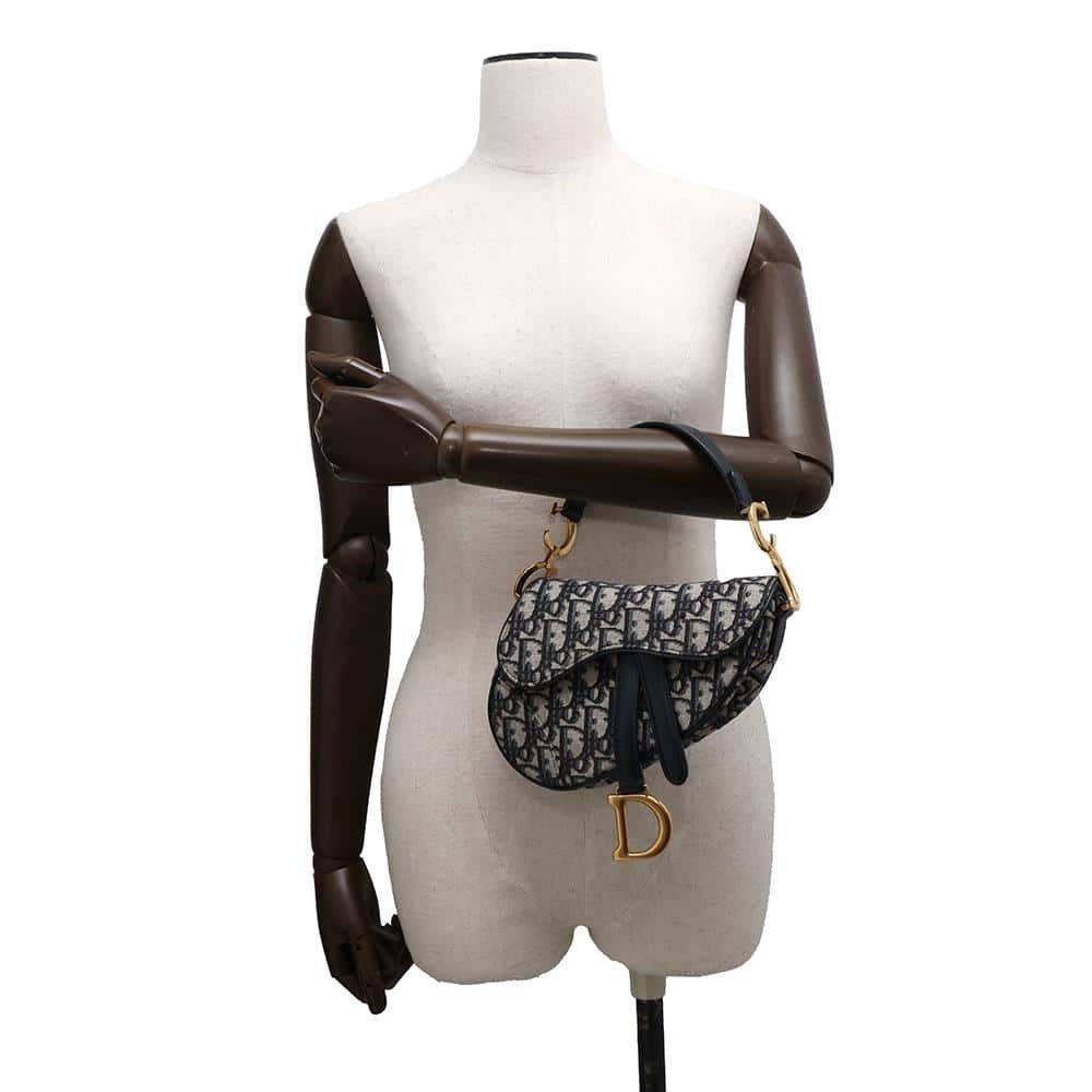 Christian Dior Oblique Saddle Handbag - Picture 4 of 12